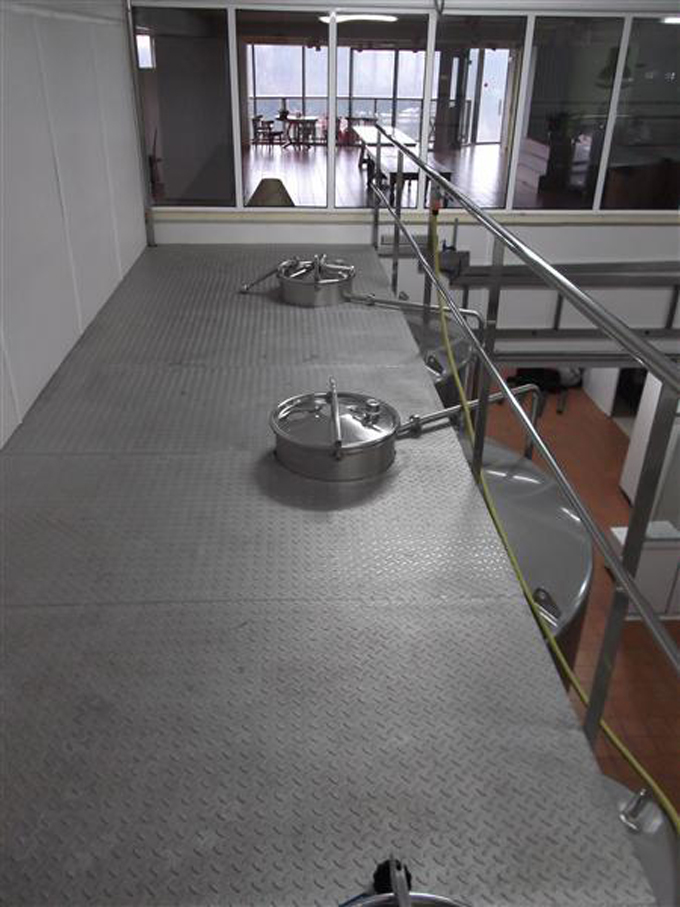 Pasarela de trabajo fabricada en acero inoxidable
